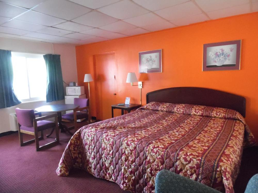 Standard Room - Non-Smoking interior
