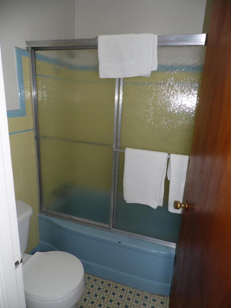 Double Room with Two Double Beds - Non-Smoking interior